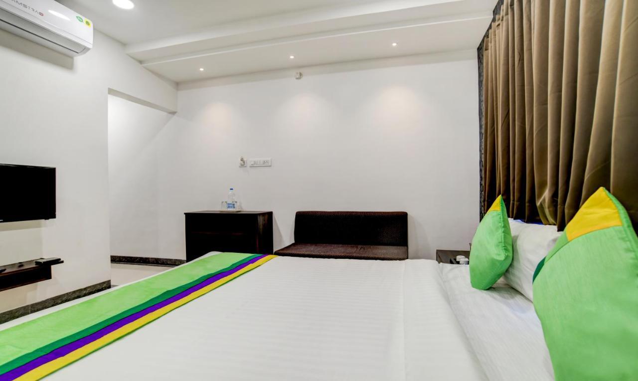 Treebo Grand Euro Pipliyahana Square Индаур Экстерьер фото