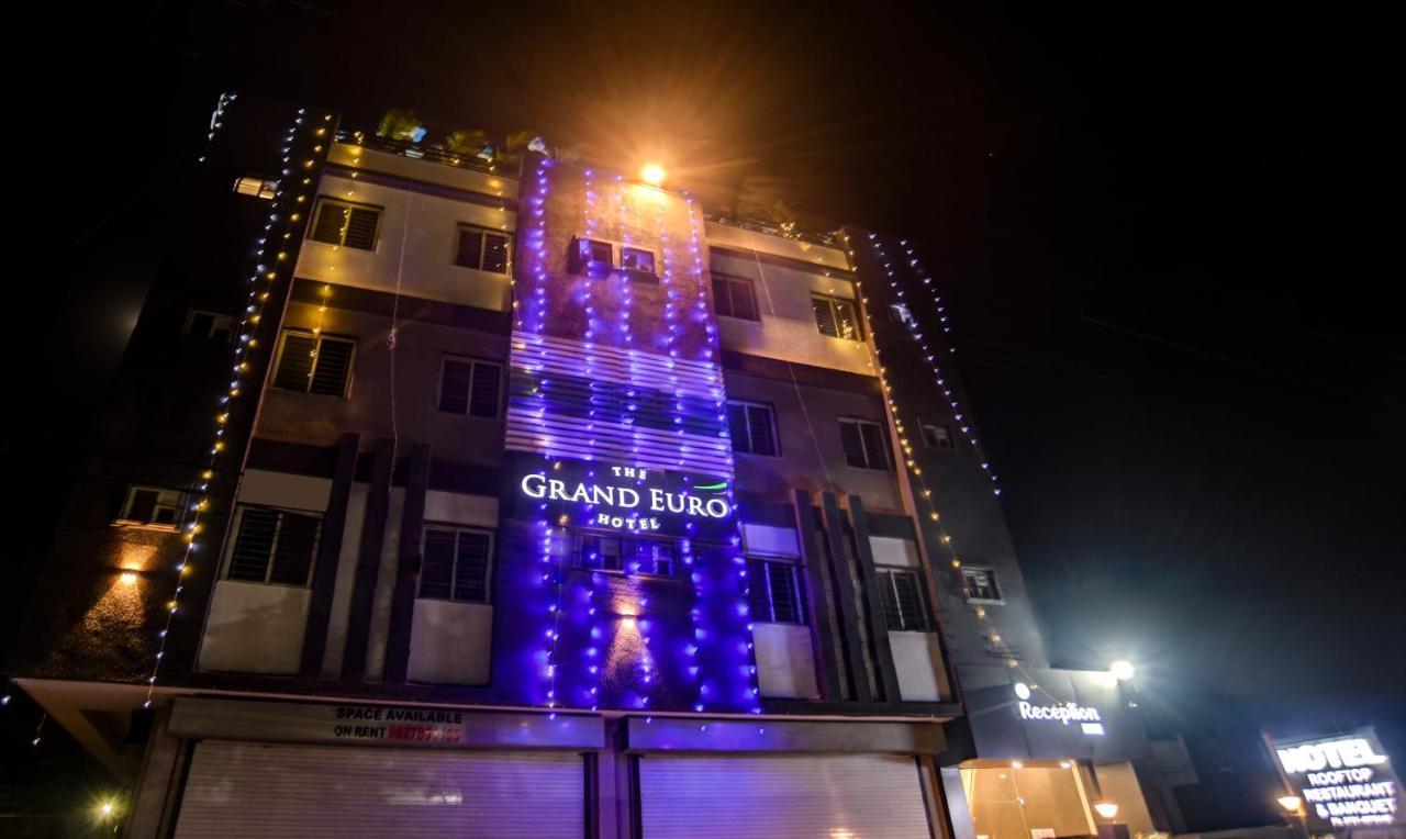 Treebo Grand Euro Pipliyahana Square Индаур Экстерьер фото